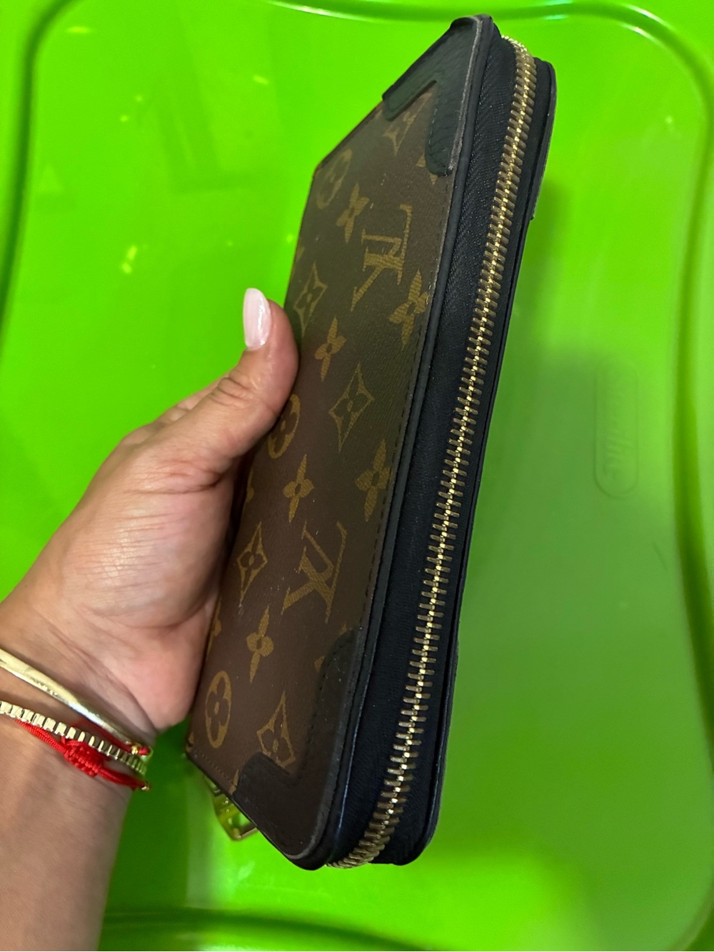 Louis Vuitton Monogram Zip Wallet with Black Trim and Gold Hardware - Picture 4 of 17